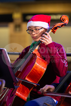 241205 Holly Jolly Jingle-38