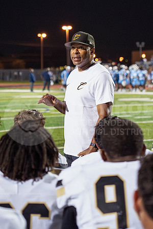 250828 CHS vs Elsik Football - Natalya Chicas-35