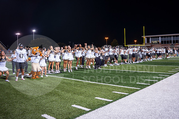 250828 CHS vs Elsik Football - Natalya Chicas-33