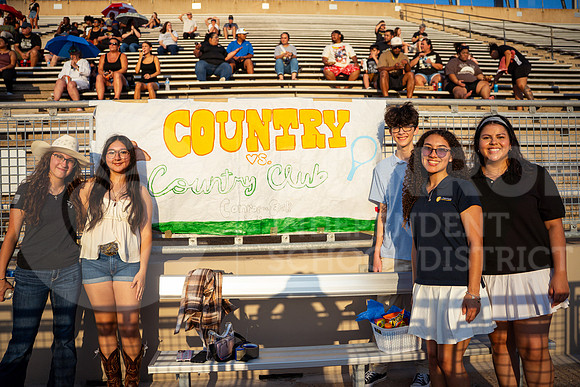 250828 CHS vs Elsik Football - Natalya Chicas