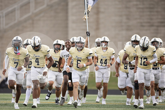 250905 Hastings vs Conroe Football-61