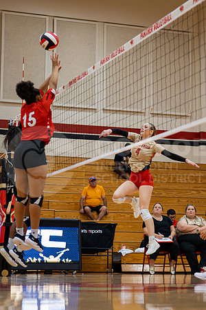 250905 CCHS vs CLEVELAND volleyball - Noemi-27