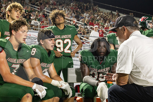 250912 Grand Oaks vs The Woodlands Football-71