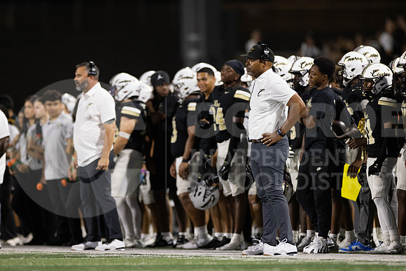 250922 New Caney vs Conroe Football-66