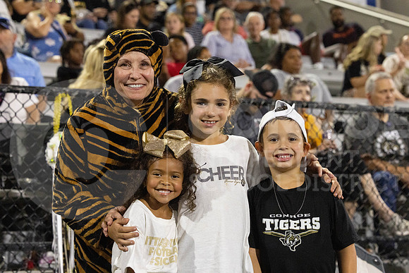 250922 New Caney vs Conroe Football-78