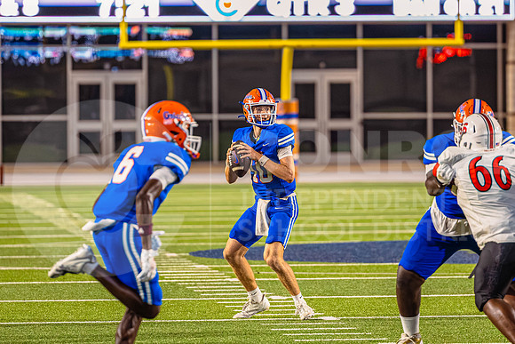 250918 Cleveland vs Grand Oaks Football - Louis Plantenga-59