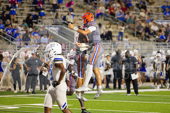 251003 New Caney vs Grand Oaks Football-31