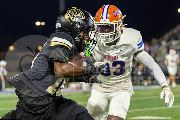 251009 Grand Oaks vs Conroe Football-59