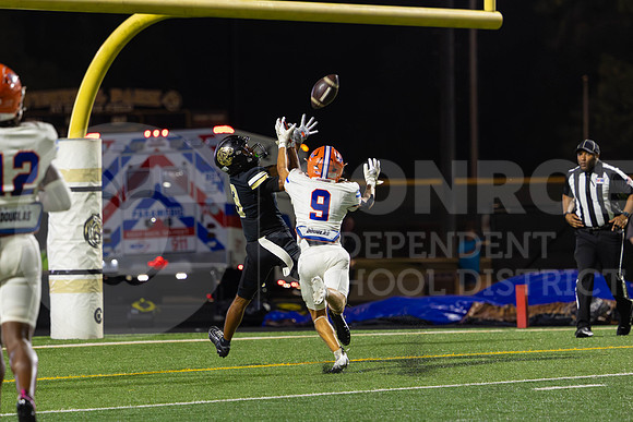 251009 Grand Oaks vs Conroe Football-98