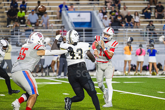 251002 Conroe vs Oak Ridge football - Noah Edwards-59