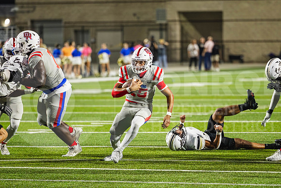 251002 Conroe vs Oak Ridge football - Noah Edwards-67