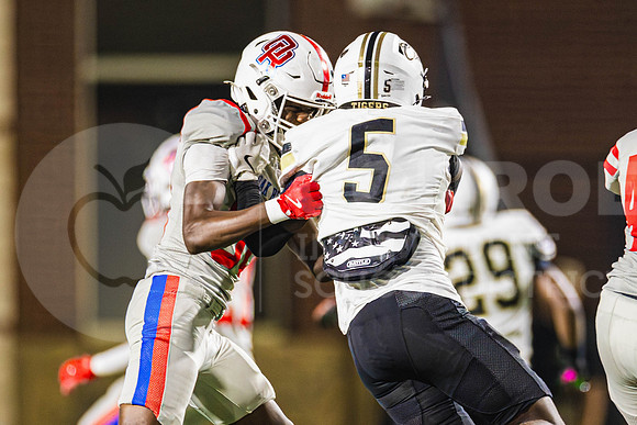 251002 Conroe vs Oak Ridge football - Noah Edwards-114