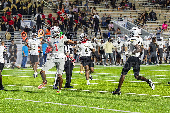 251002 Conroe vs Oak Ridge football - Noah Edwards-127