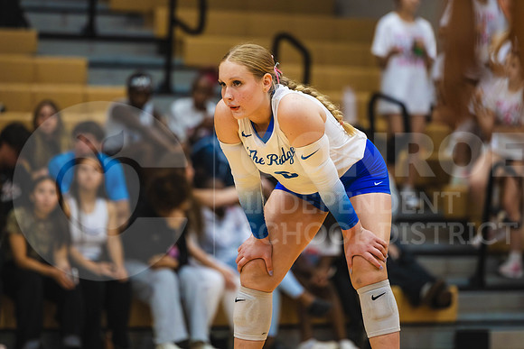 251014 Grand Oaks vs Oak Ridge Volleyball - Noah Edwards-41