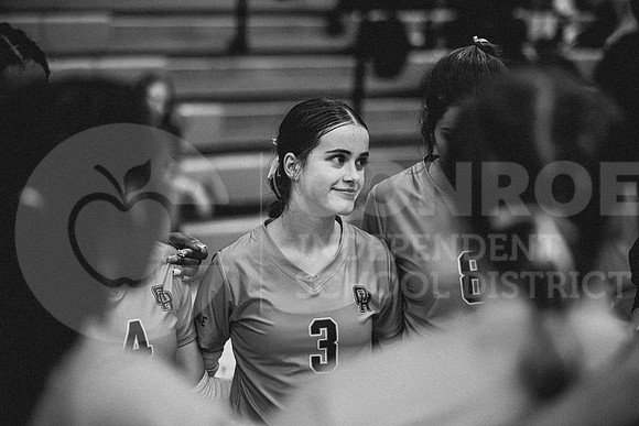 251014 Grand Oaks vs Oak Ridge Volleyball - Noah Edwards-38