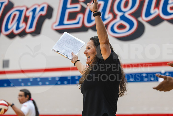 251014 Grand Oaks vs Oak Ridge Volleyball - Noah Edwards-46