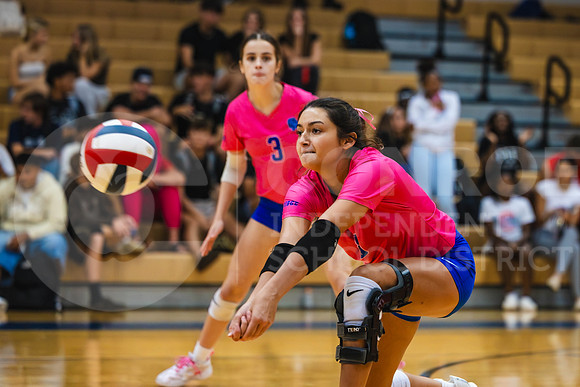 251014 Grand Oaks vs Oak Ridge Volleyball - Noah Edwards-49