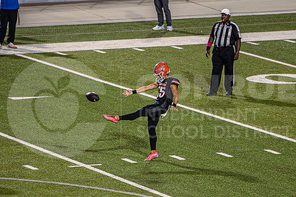 251016 Grand Oaks vs Oak Ridge Football-09