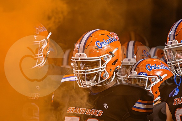 251016 Grand Oaks vs Oak Ridge Football-34