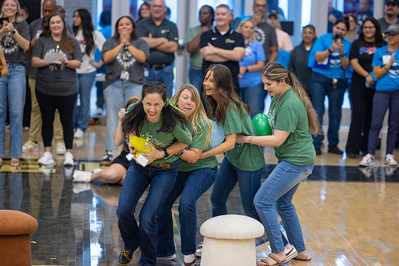 250808 CHS (Peet) Feeder Pep Rally-72