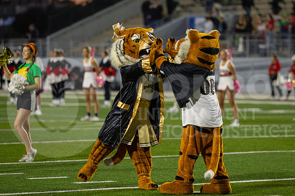 251031 Conroe vs The Woodlands Football-13
