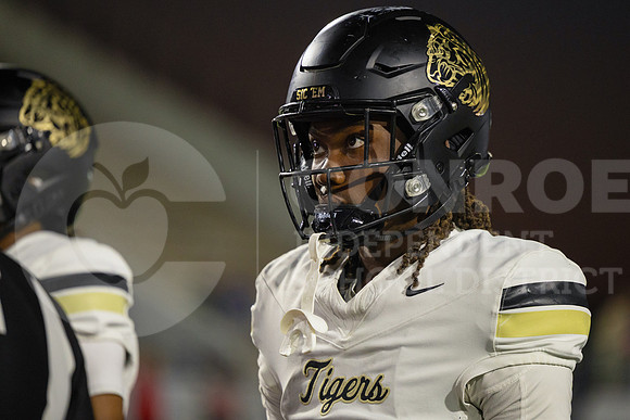251031 Conroe vs The Woodlands Football-30