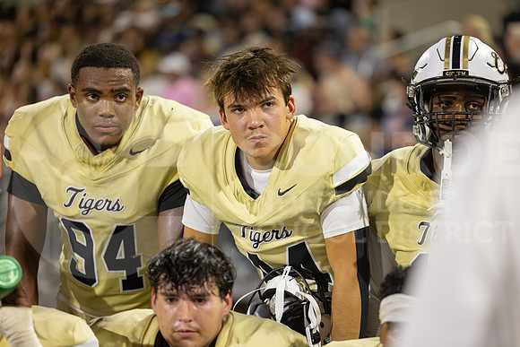 251107 Cleveland vs Conroe Football-37