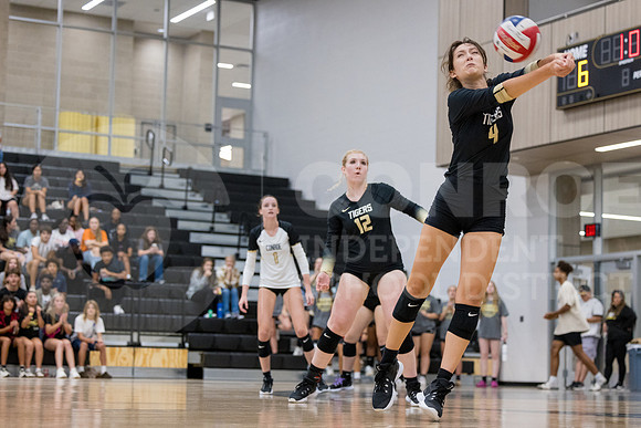 230901 TWHS vs CHS Volleyball-34