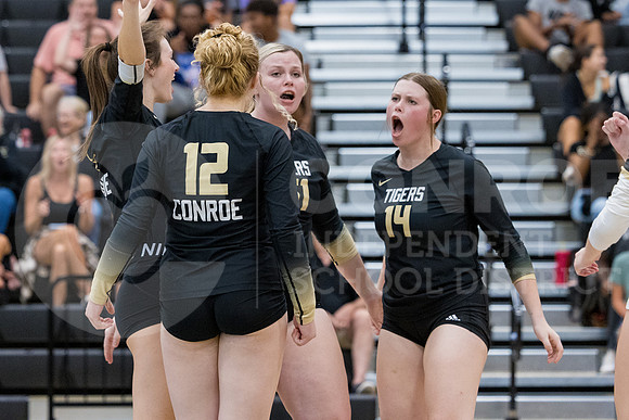 230901 TWHS vs CHS Volleyball-21