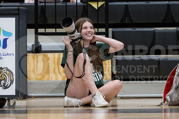 230901 TWHS vs CHS Volleyball-17