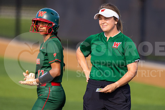 042723 TWHS vs MacArthur Softball-56