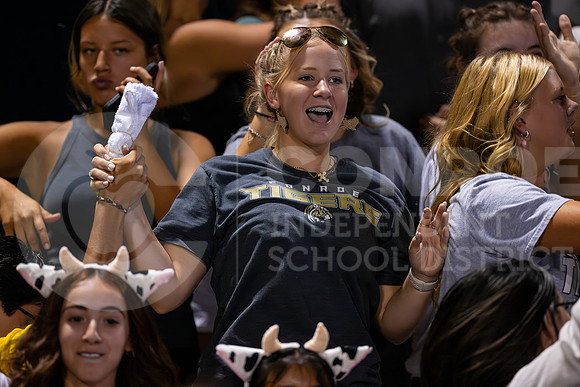 230825 Katy Paetow vs CHS36