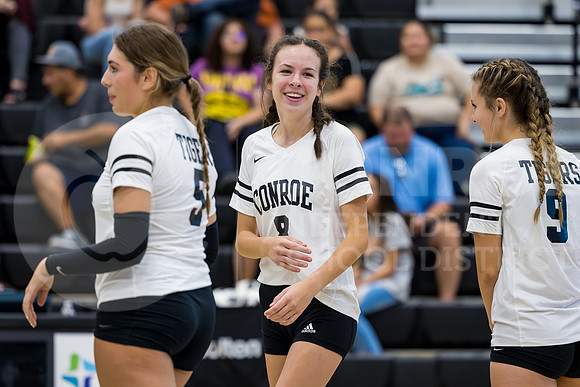 230822 CCHS vs CHS Volleyball-37