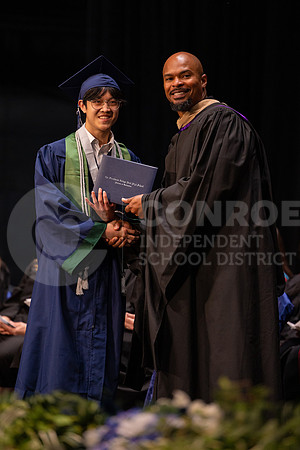 051823_CPHS_Graduation-154