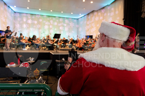 HollyJollyJingle19-10