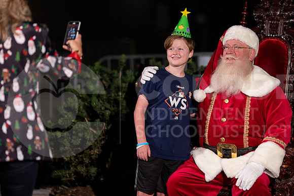 HollyJollyJingle19-40