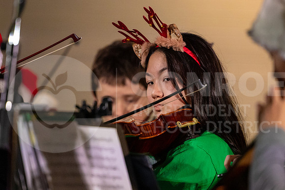 120222 Holly Jolly Jingle-24