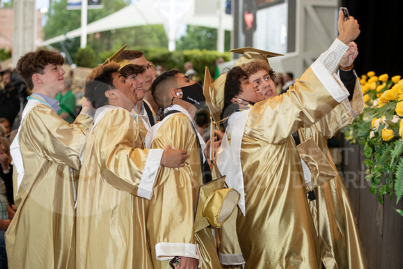 CHS_Grad_21-11
