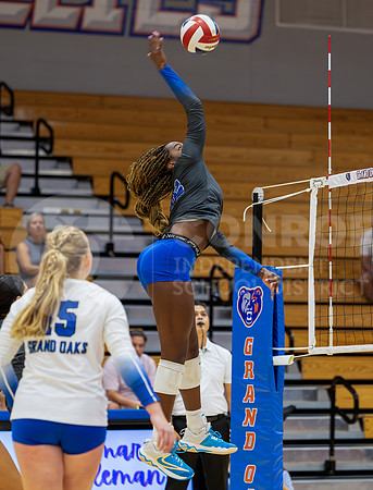 230822 CPHS vs GOHS Volleyball - Ralph Tallent-66