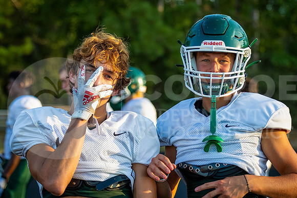 230818 Football TWHS vs Atascocita - Taryn Farnsworth-15