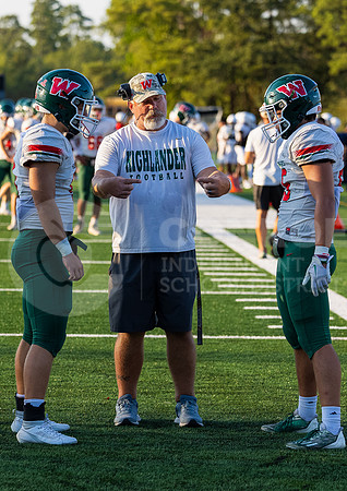 230818 Football TWHS vs Atascocita - Taryn Farnsworth-14