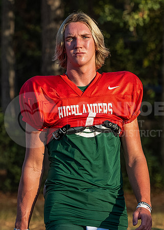 230818 Football TWHS vs Atascocita - Taryn Farnsworth-2