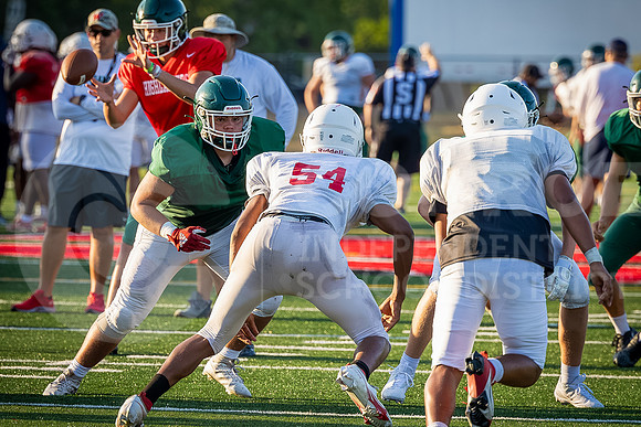 230818 Football TWHS vs Atascocita - Taryn Farnsworth-4