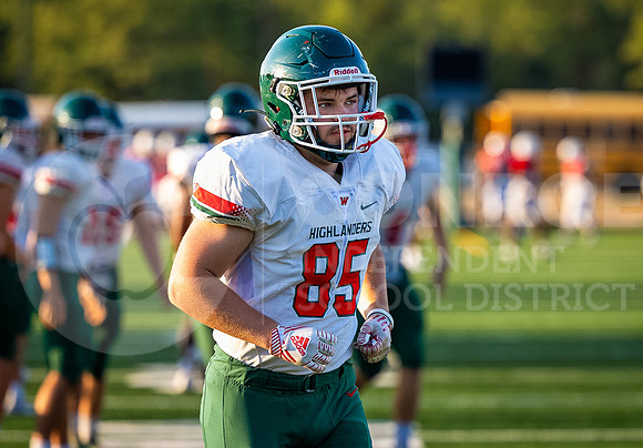 230818 Football TWHS vs Atascocita - Taryn Farnsworth-12
