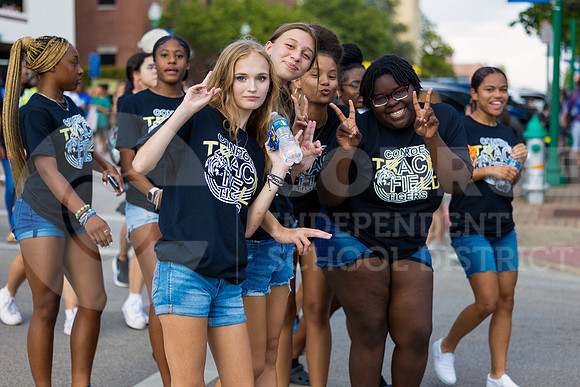 230906 CHS Homecoming Parade - Samantha Schneider-24