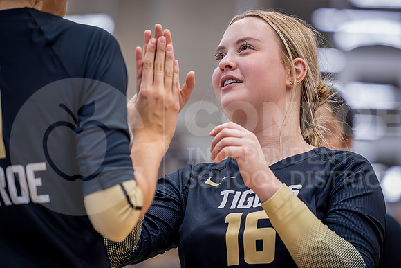230901 Volleyball TWHS vs Conroe - Taryn Farnsworth-41