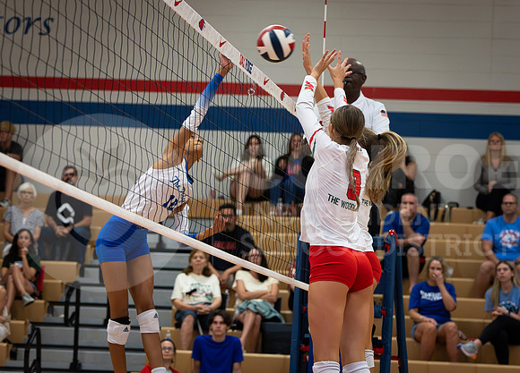 230822 TWHS vs ORHS Volleyball - Taryn Farsnworth-82