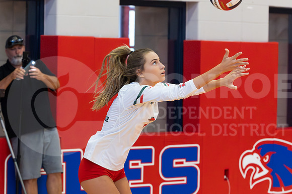 230822 TWHS vs ORHS Volleyball - Taryn Farsnworth-24