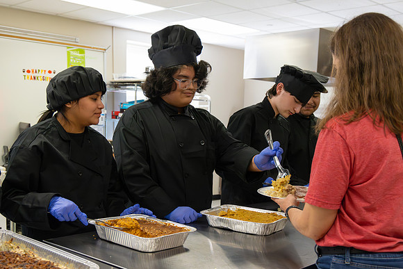 251118 Washington Thanksgiving Meal-7