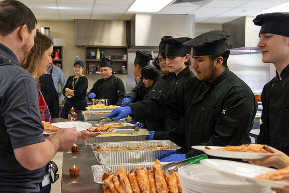 251118 Washington Thanksgiving Meal-6